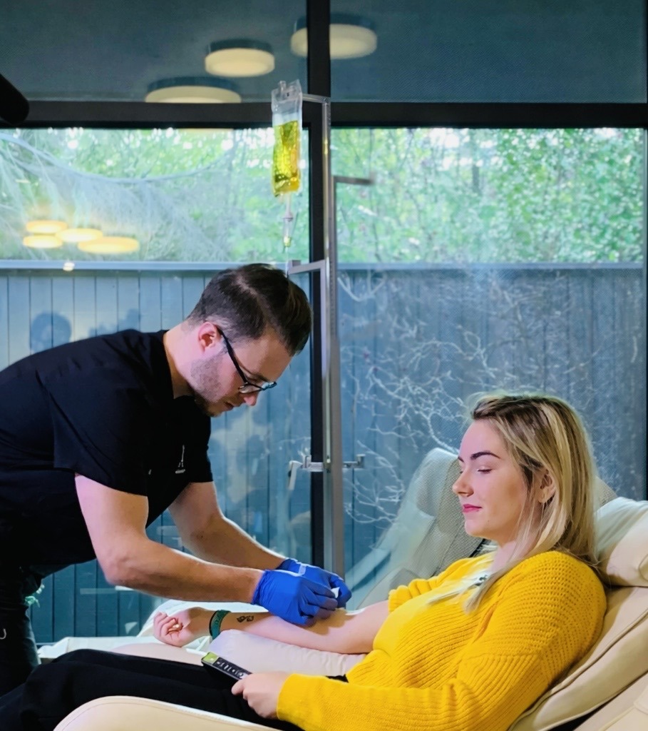 Bellevue_IV_Lounge_Holistique_Hero