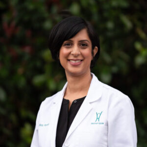 dr-paroo-holistique-bellevue-physician